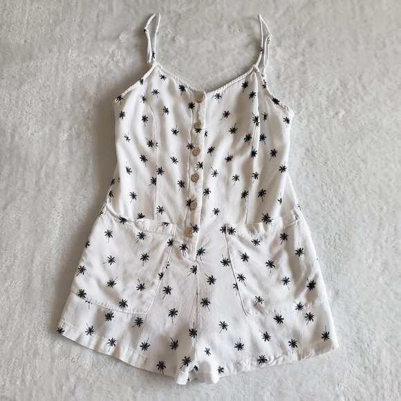 ILLA  ILLA  Front Button Coconut Print Spaghetti Strap White Romper SZ S - Picture 4 of 16